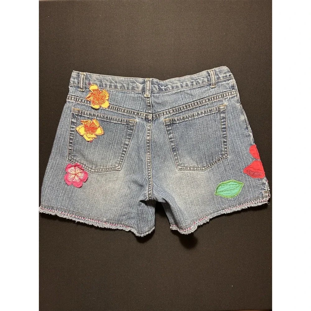 GAP Girls Size 14 Denim Shorts Floral Applique Embroidered Frayed Hem Y2K Boho